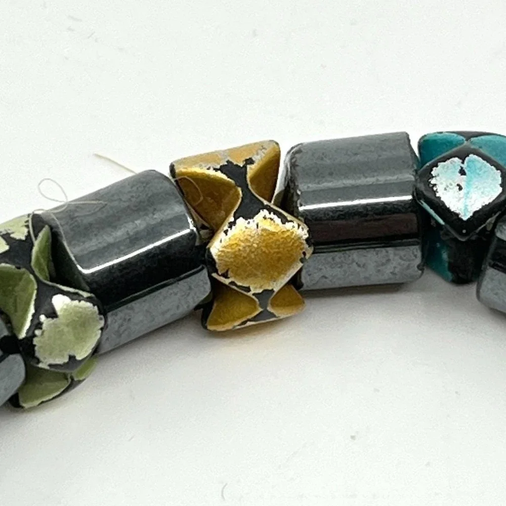 Vintage Retro Hematite Magnetic Stretch Bracelet‎ Colorful Painted Accent Beads